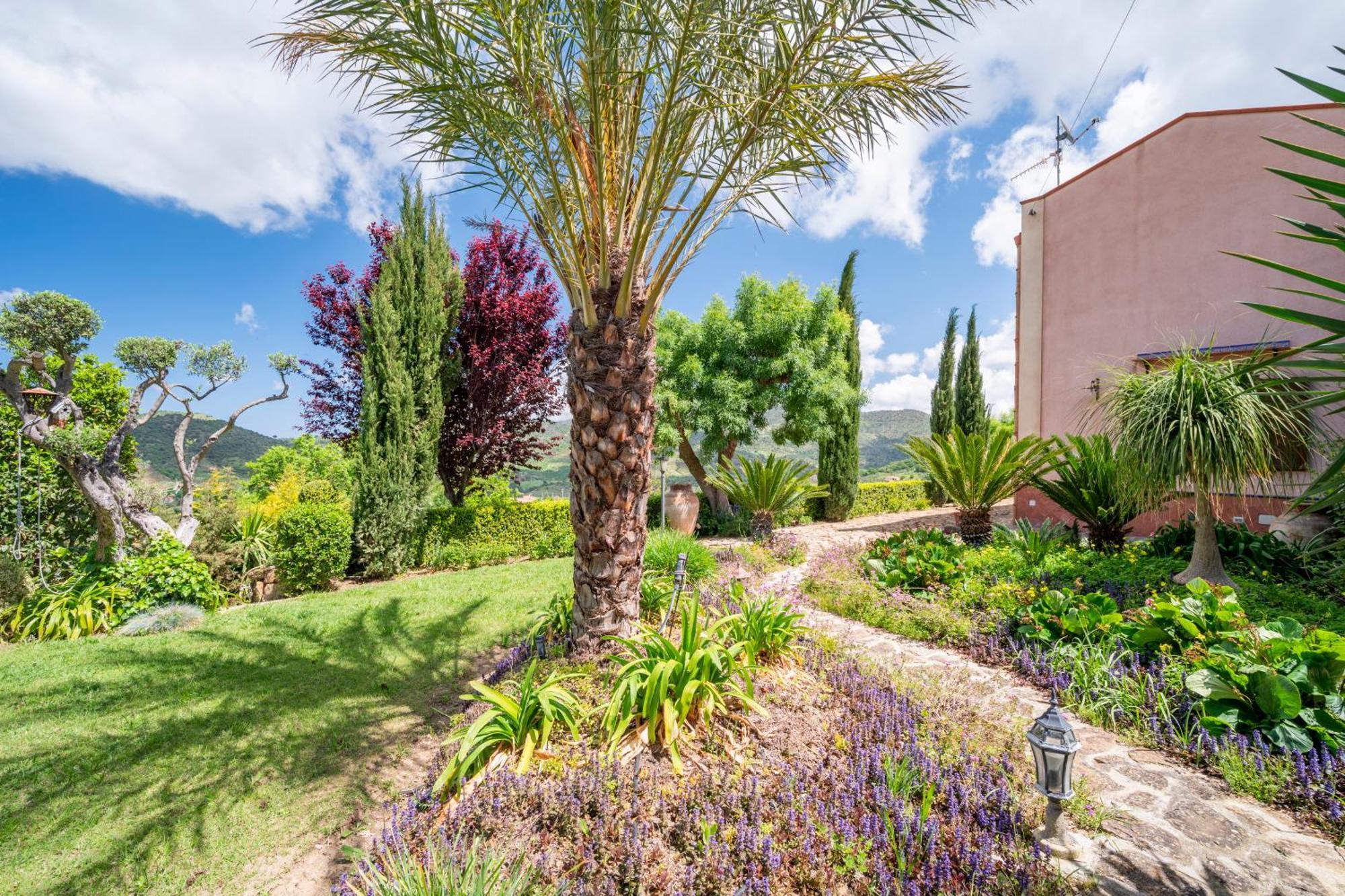 Villarose Castelbuono  Exteriér fotografie