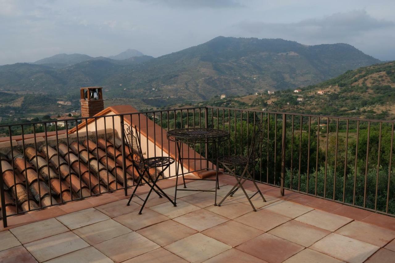 Villarose Castelbuono  Exteriér fotografie